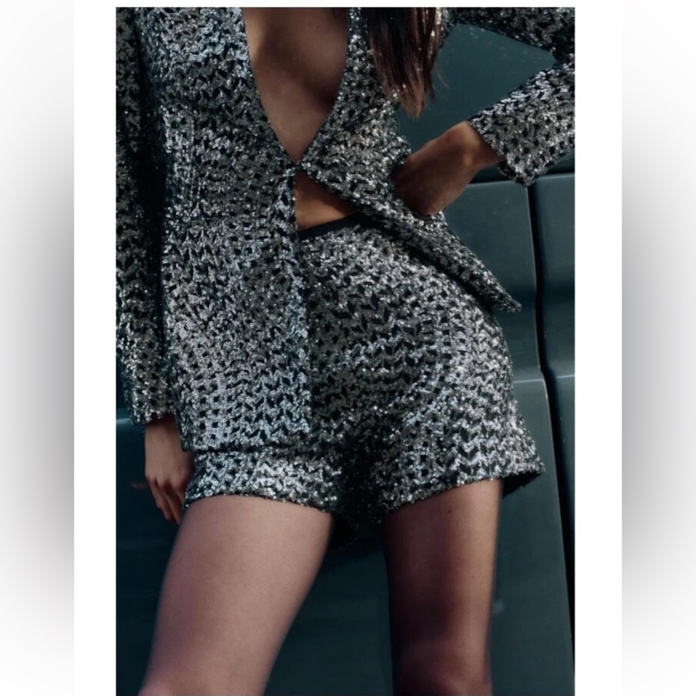 ZARA sequin‎ shorts Tweed Shorts size XS